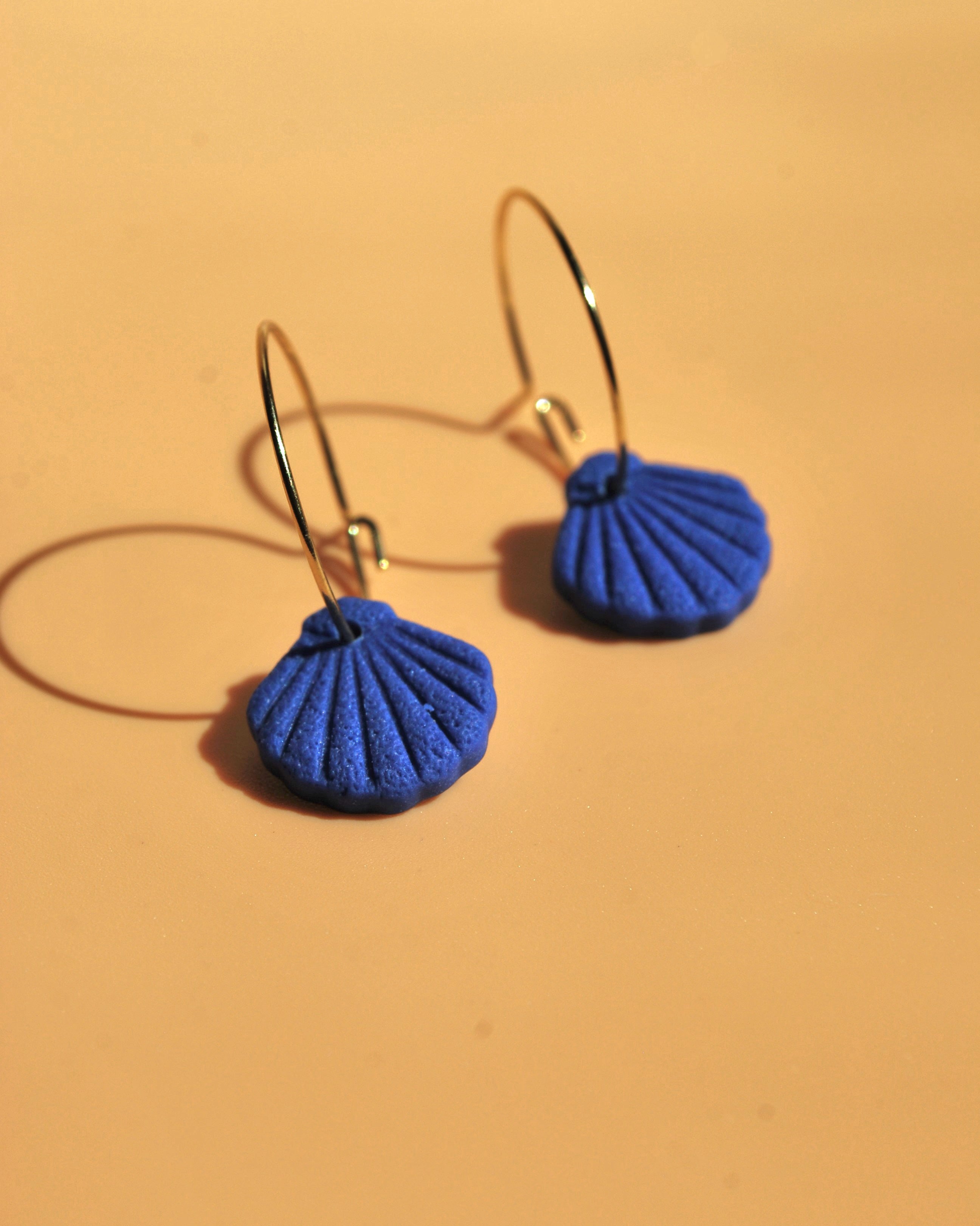 Sommerliche Ohrringe mit Muschel – leicht & für empfindliche Haut