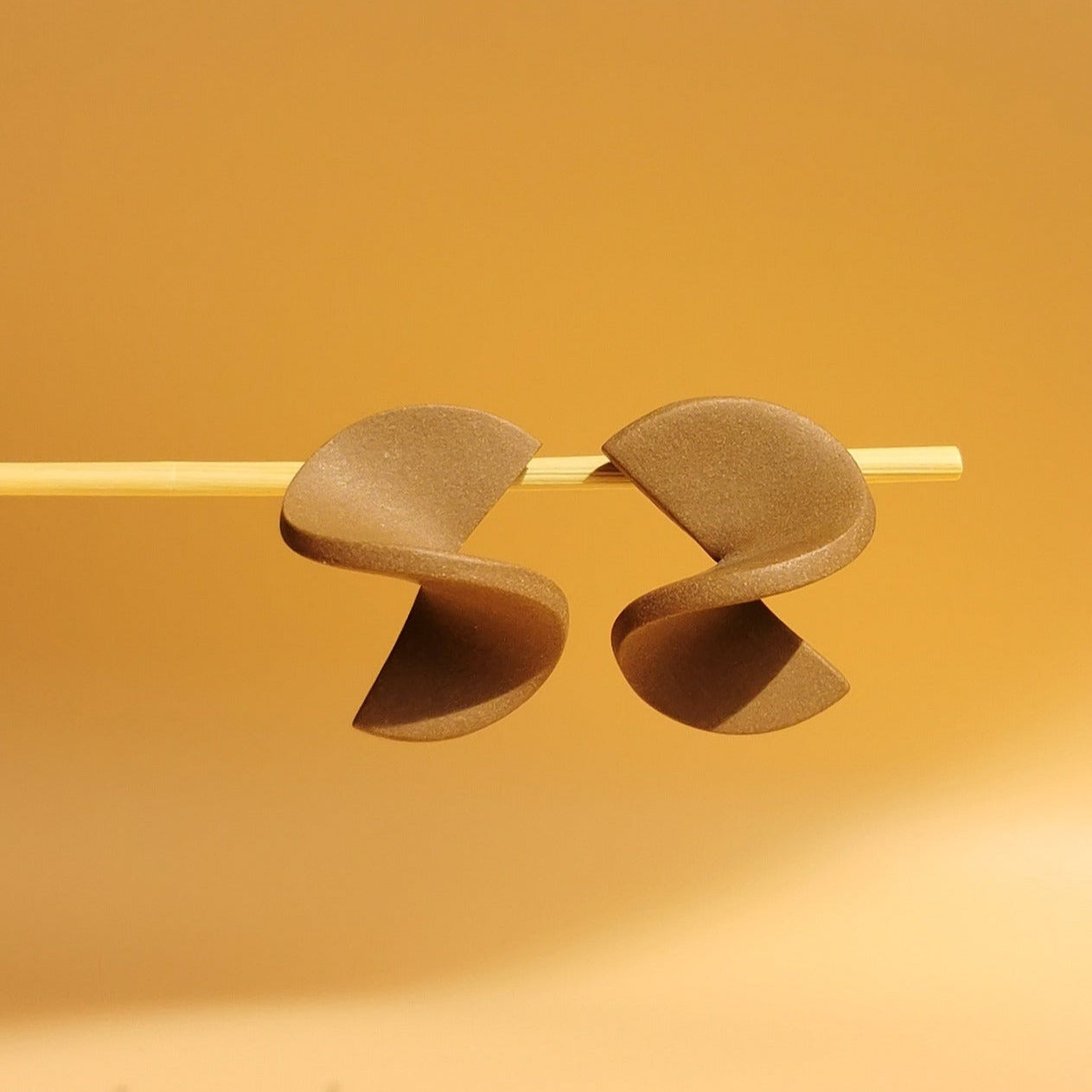 Ohrstecker aus Polymer Clay mit 24K vergoldetem Steckverschluss