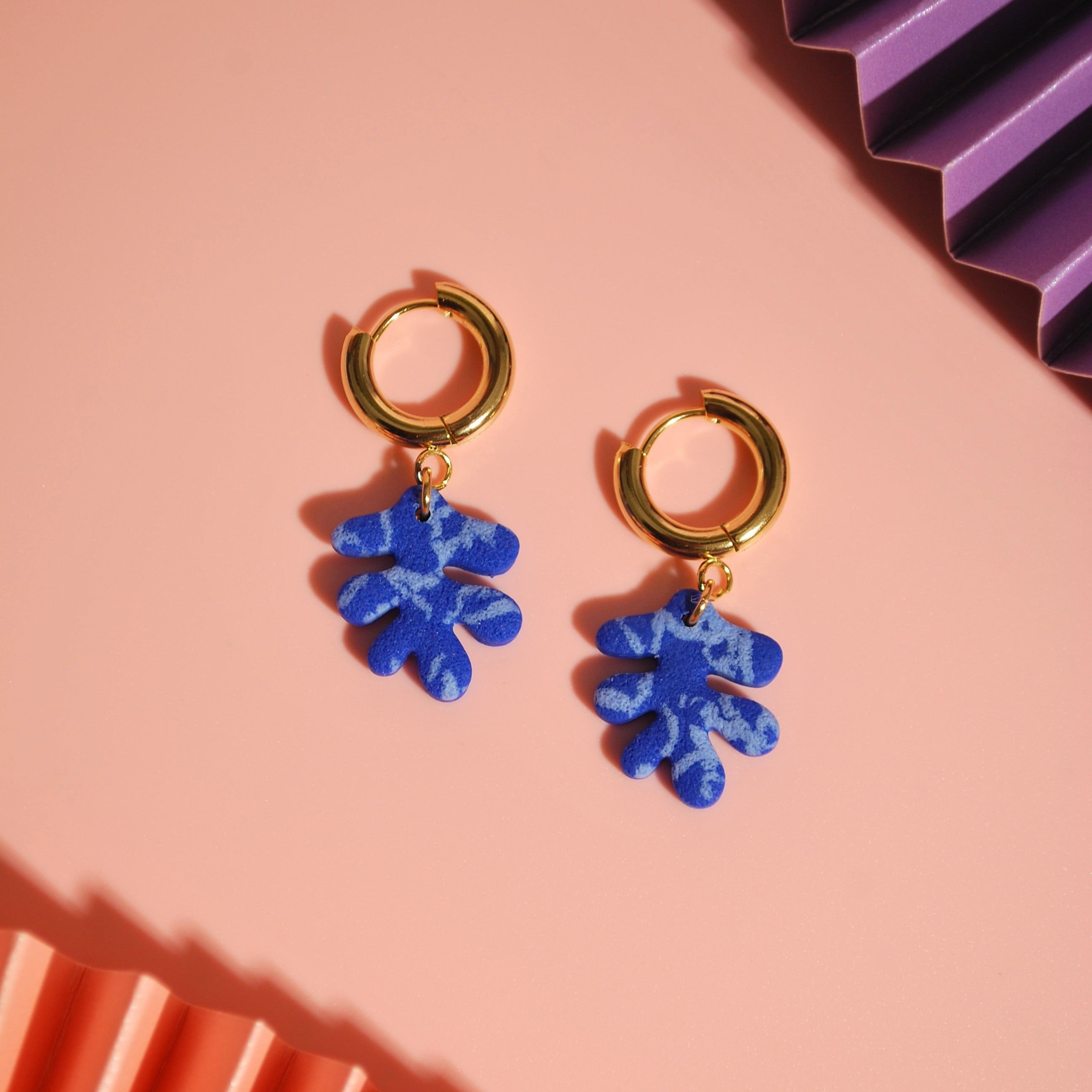 linda-blaue-creolen-24k-vergoldet