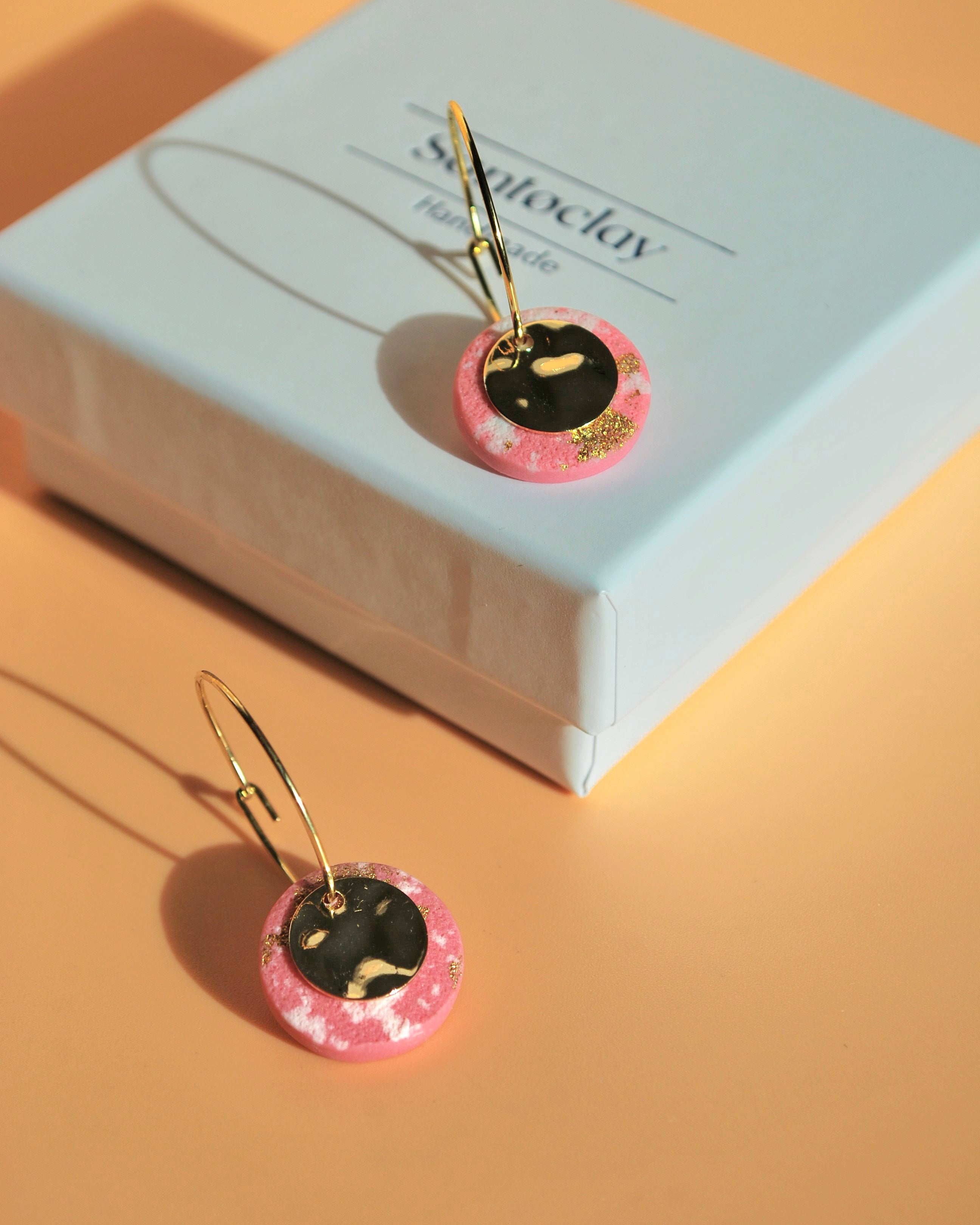 Handgemachte vergoldete Creolen – schlicht & elegant