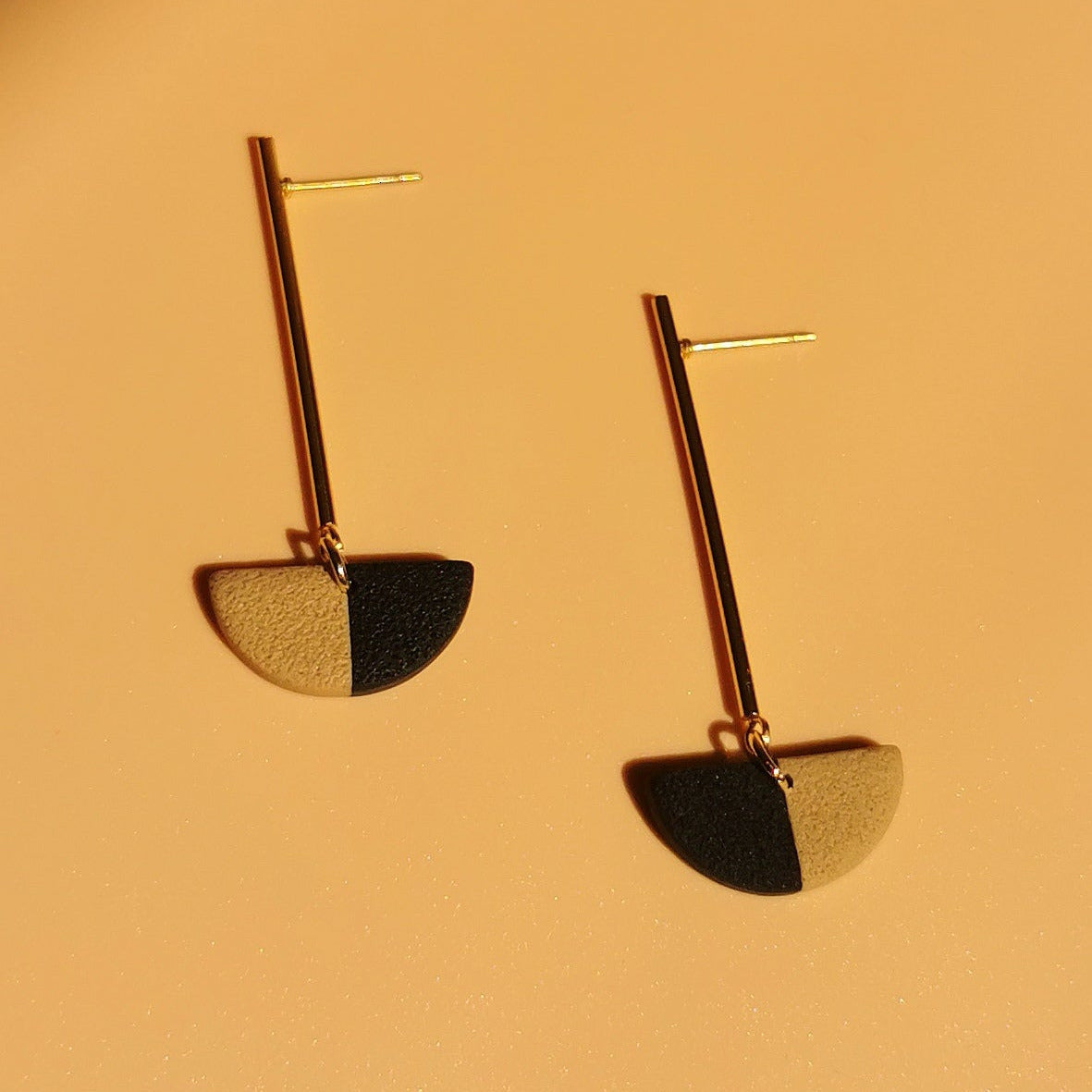 Lange Statement-Ohrringe im Valencia-Design mit 18K Vergoldung