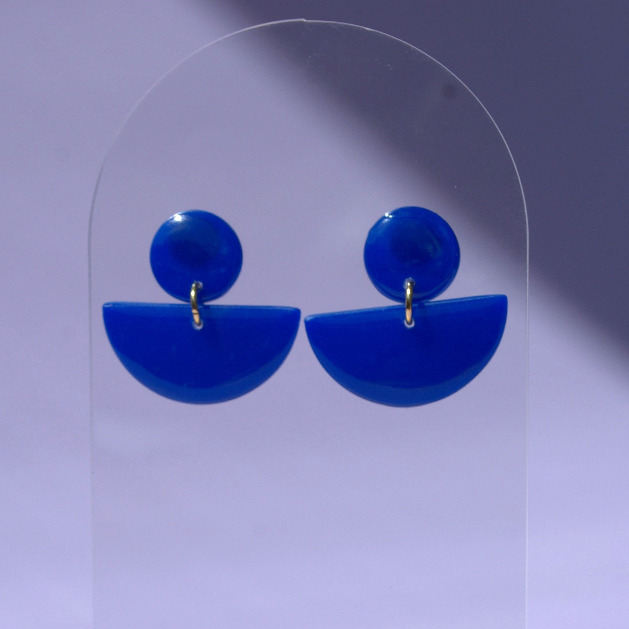 Vergoldete Retro-Ohrstecker aus Polymer Clay – Modell Cindy