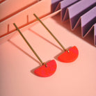 Linda Statement-Ohrringe in kräftigem Pink und Orange, federleicht und farbenfroh