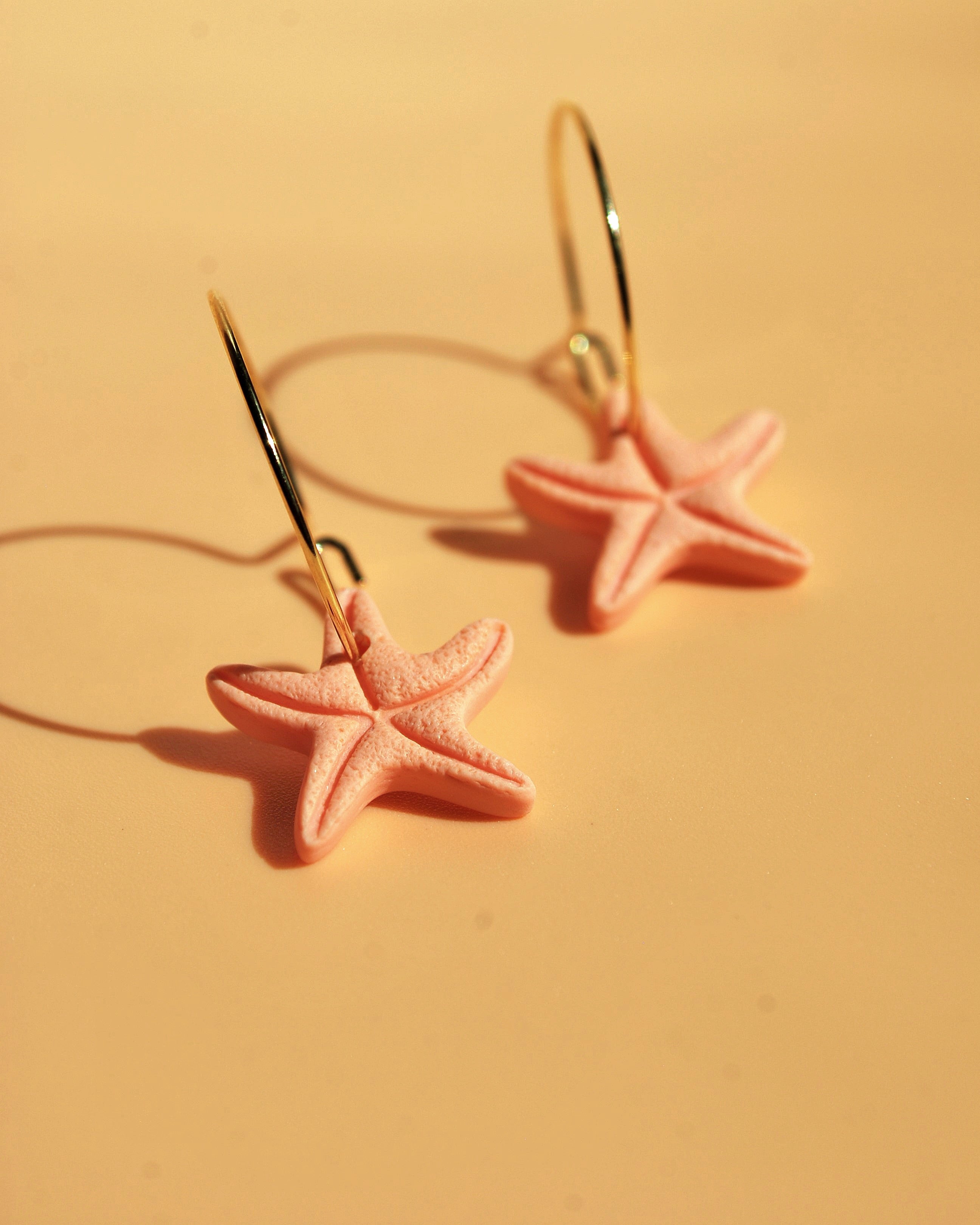 Handgemachte Sommer-Ohrringe mit Seestern-Design