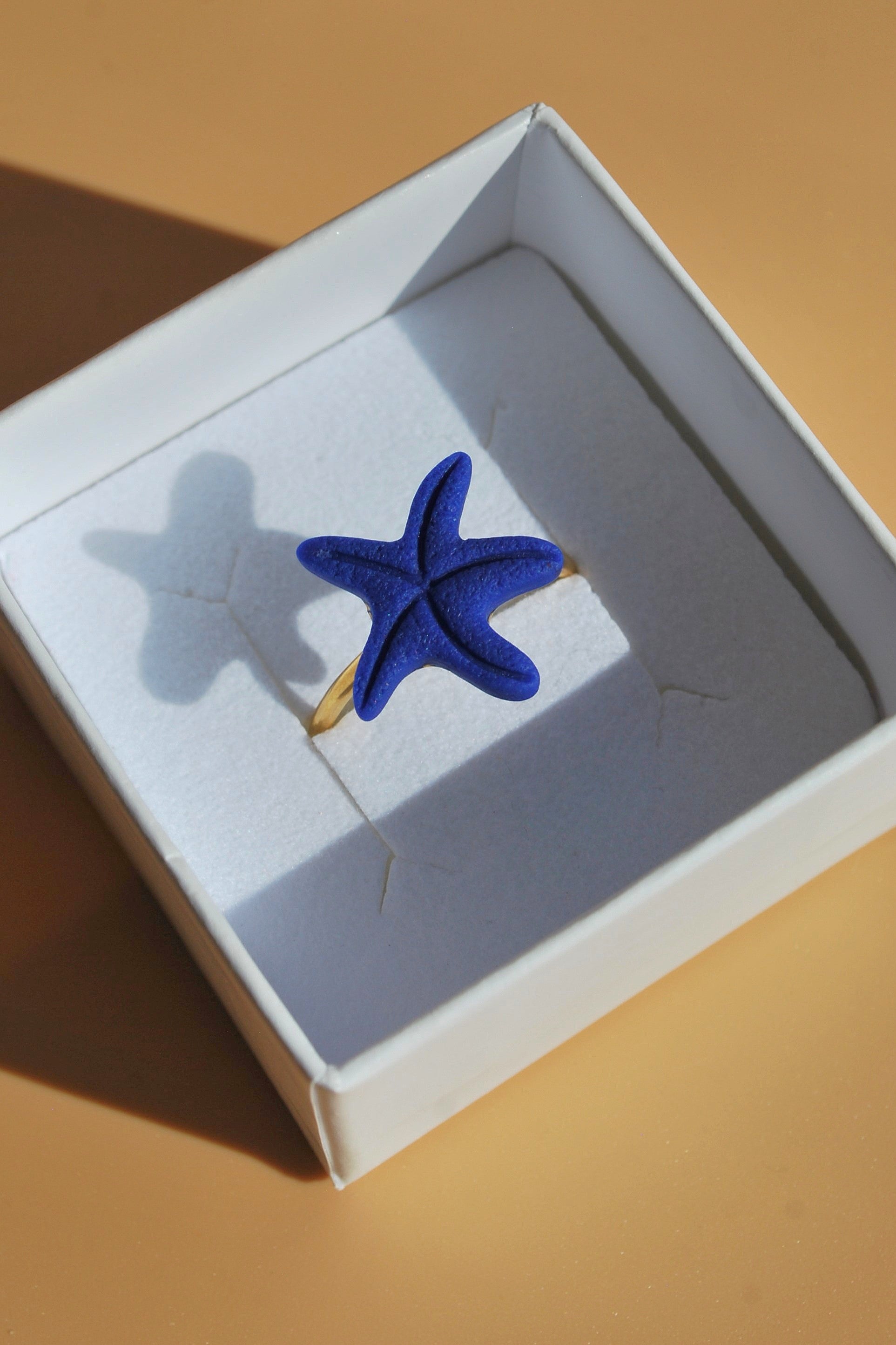 Handgemachter Ring mit Polymer Clay Seestern – Santoclay Design