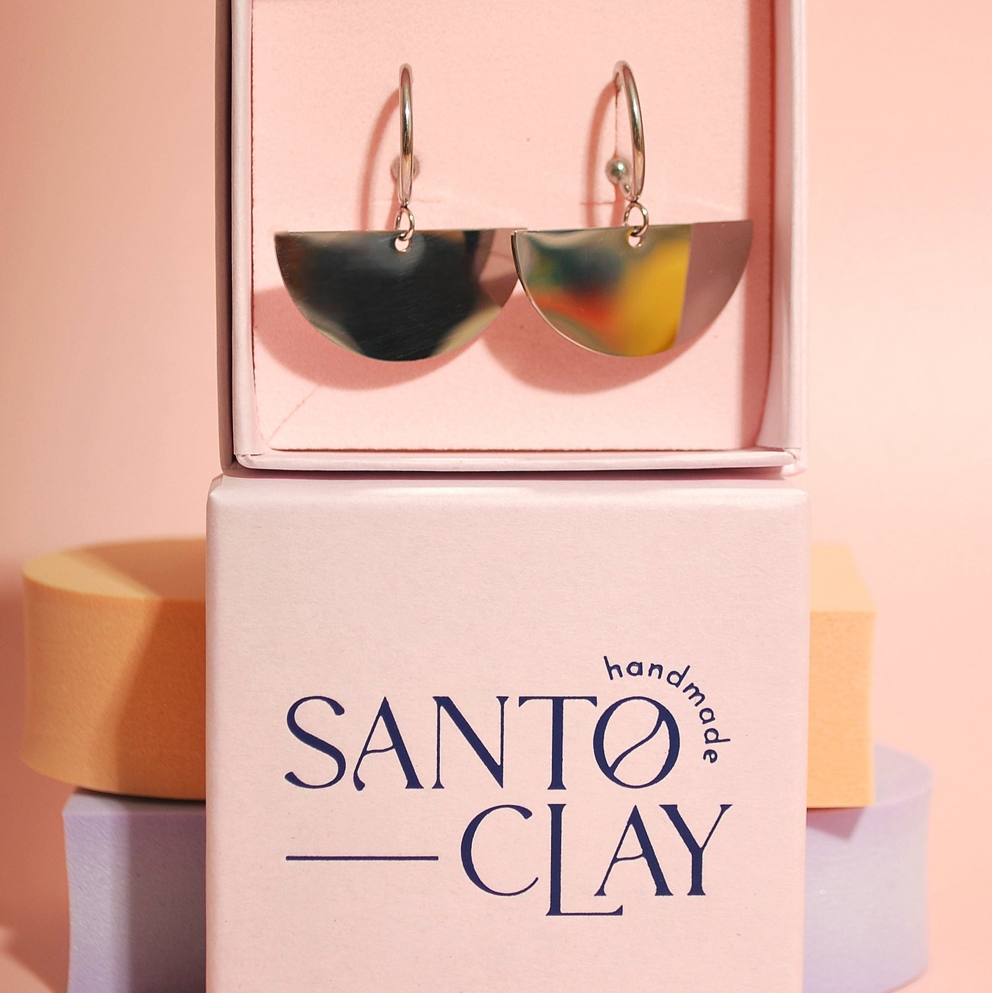 Edelstahl Statement-Creolen mit architektonischem Look