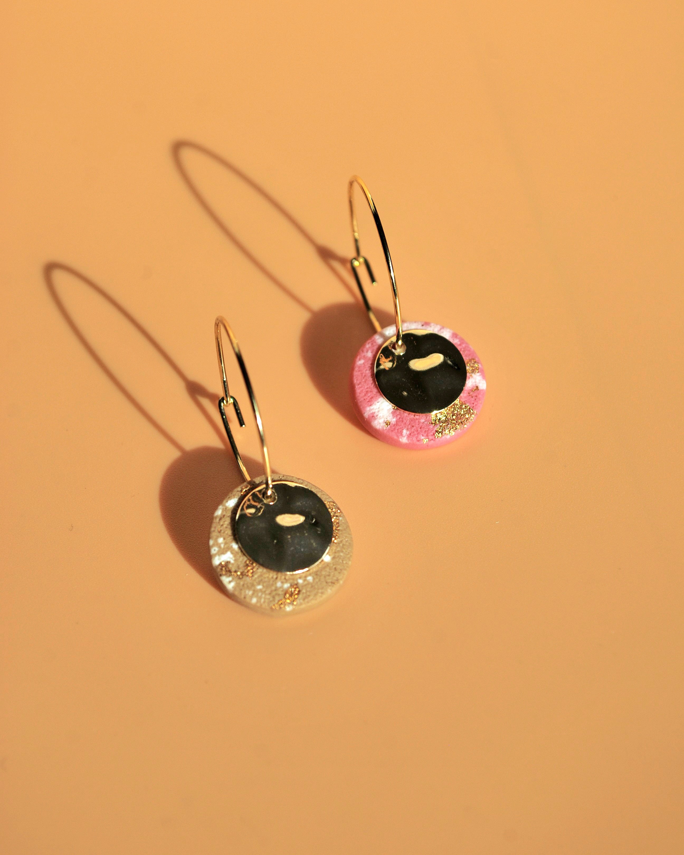 Goldene Creolen mit cleanem Design – nachhaltig & federleicht