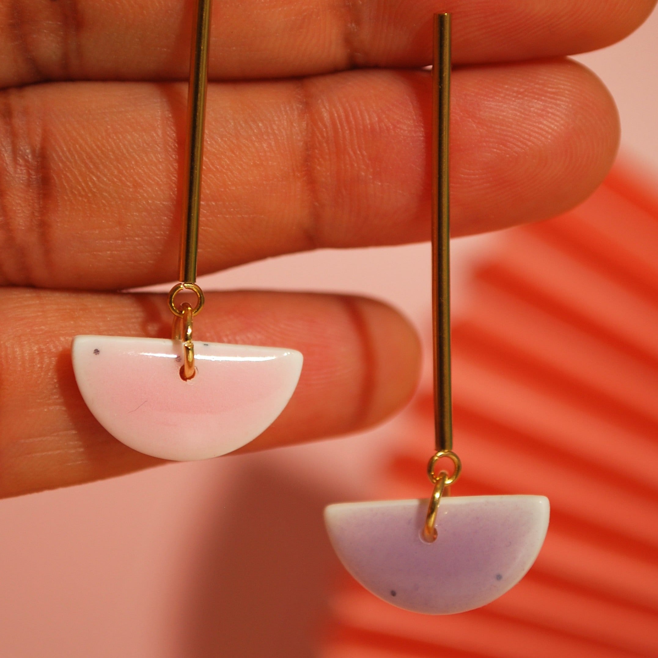 Moderne Statement-Ohrringe mit 18K vergoldetem Stecker