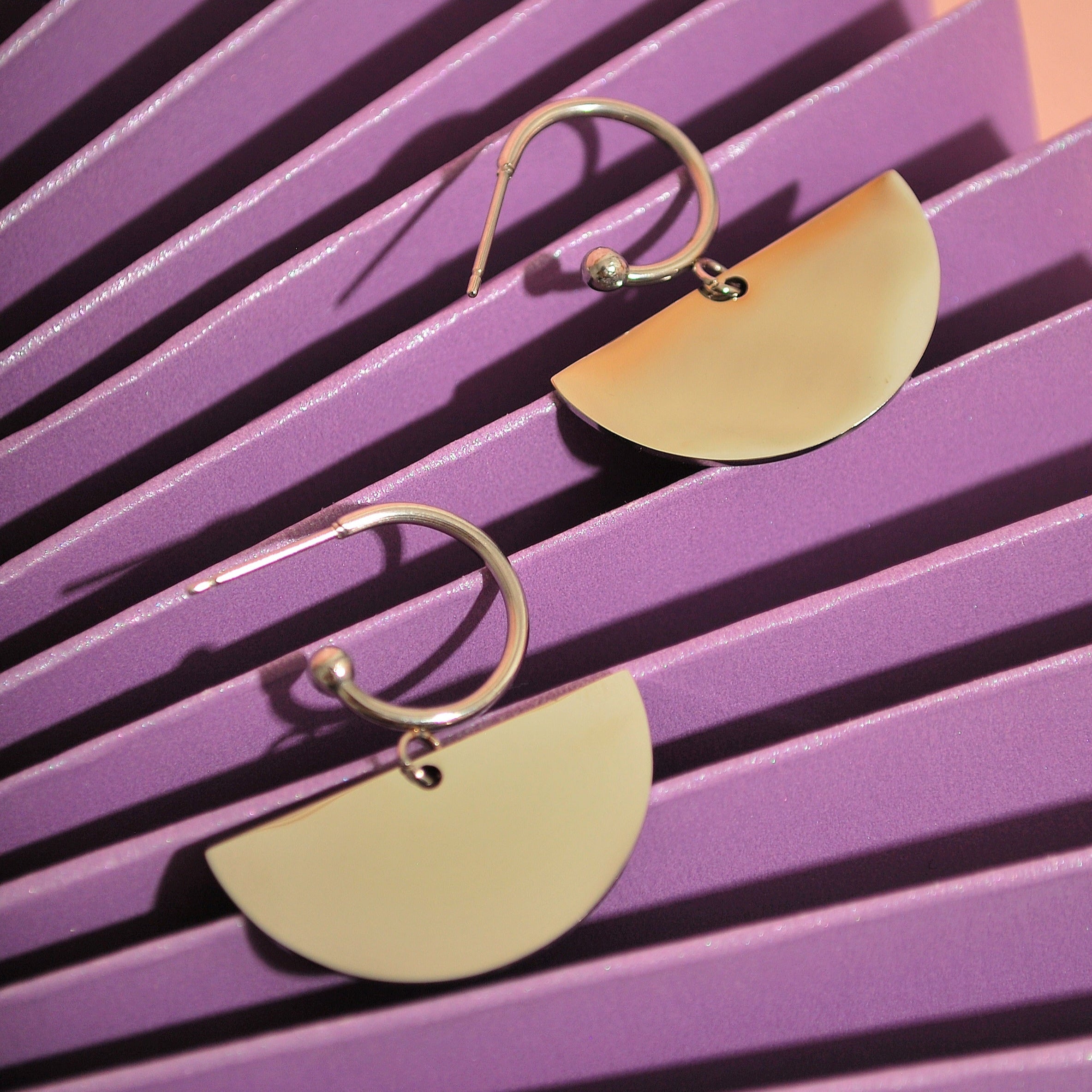 Milano Statement-Creolen mit Edelstahl Halbkreis-Anhänger