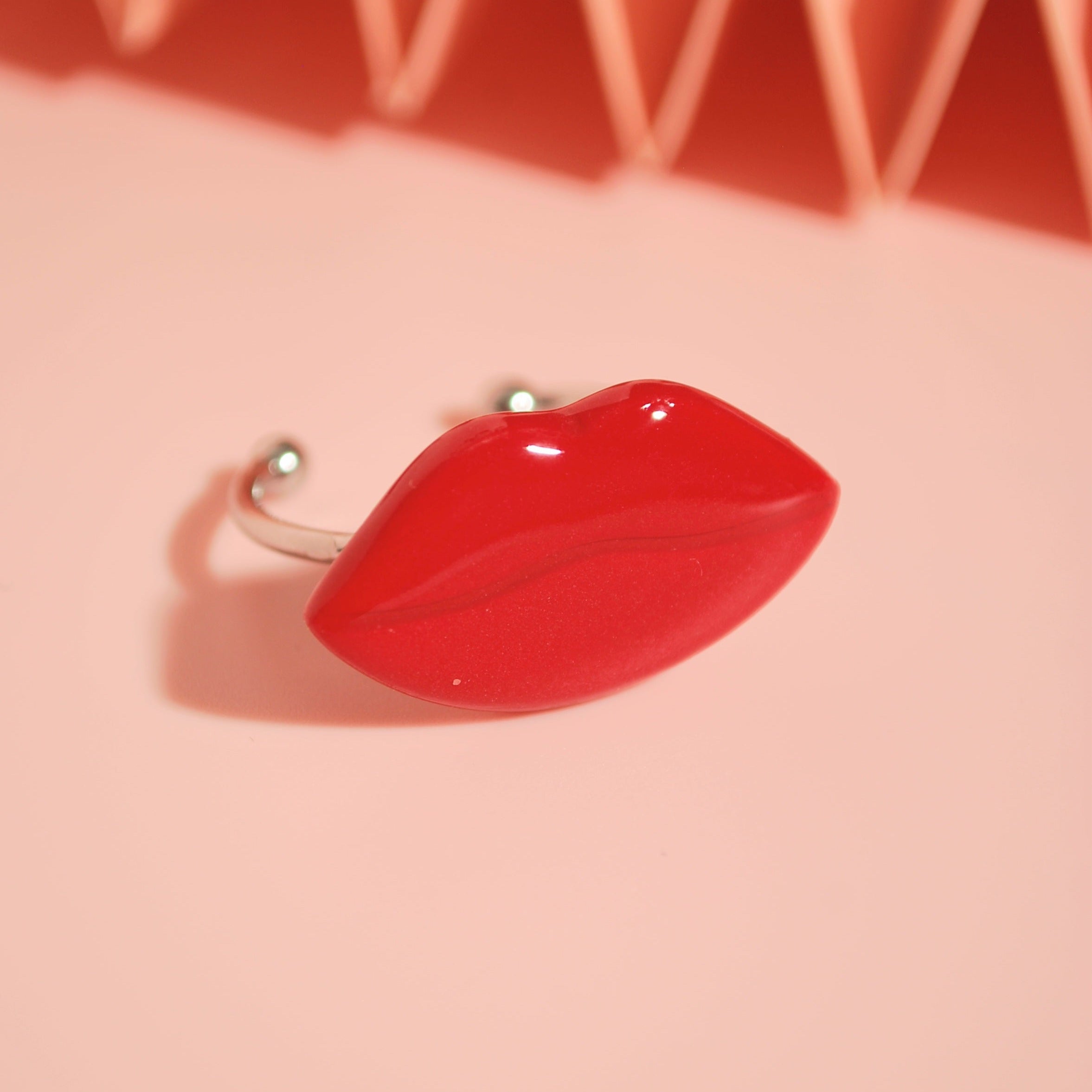 santoclay-ring-lippenform-redkiss-silber