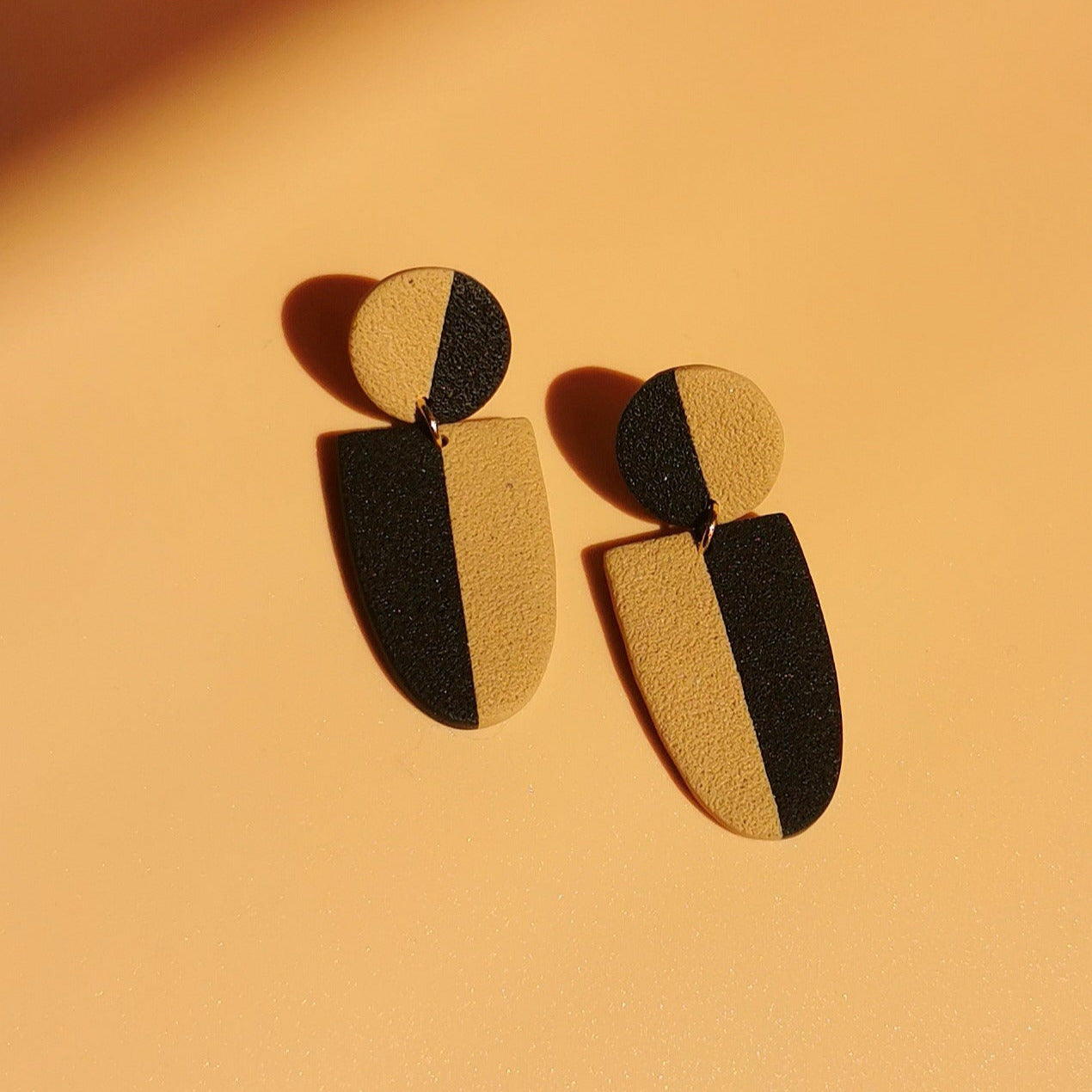 Valencia – Statement-Ohrringe mit 24K vergoldetem Chirurgenstahl