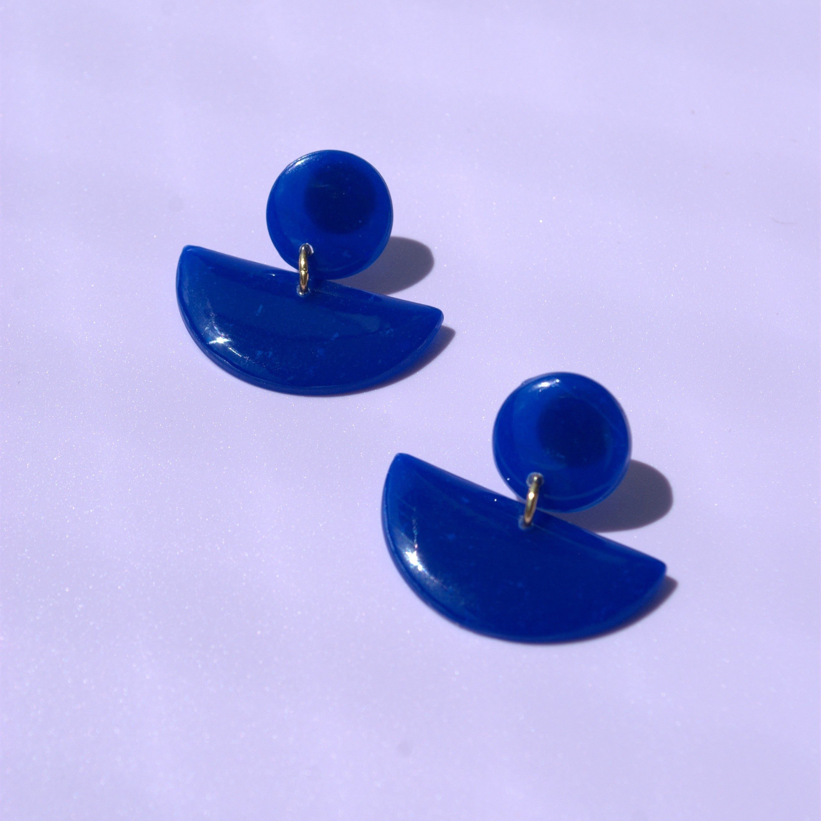 Cindy – blaue Retro-Ohrringe mit 24K Vergoldung