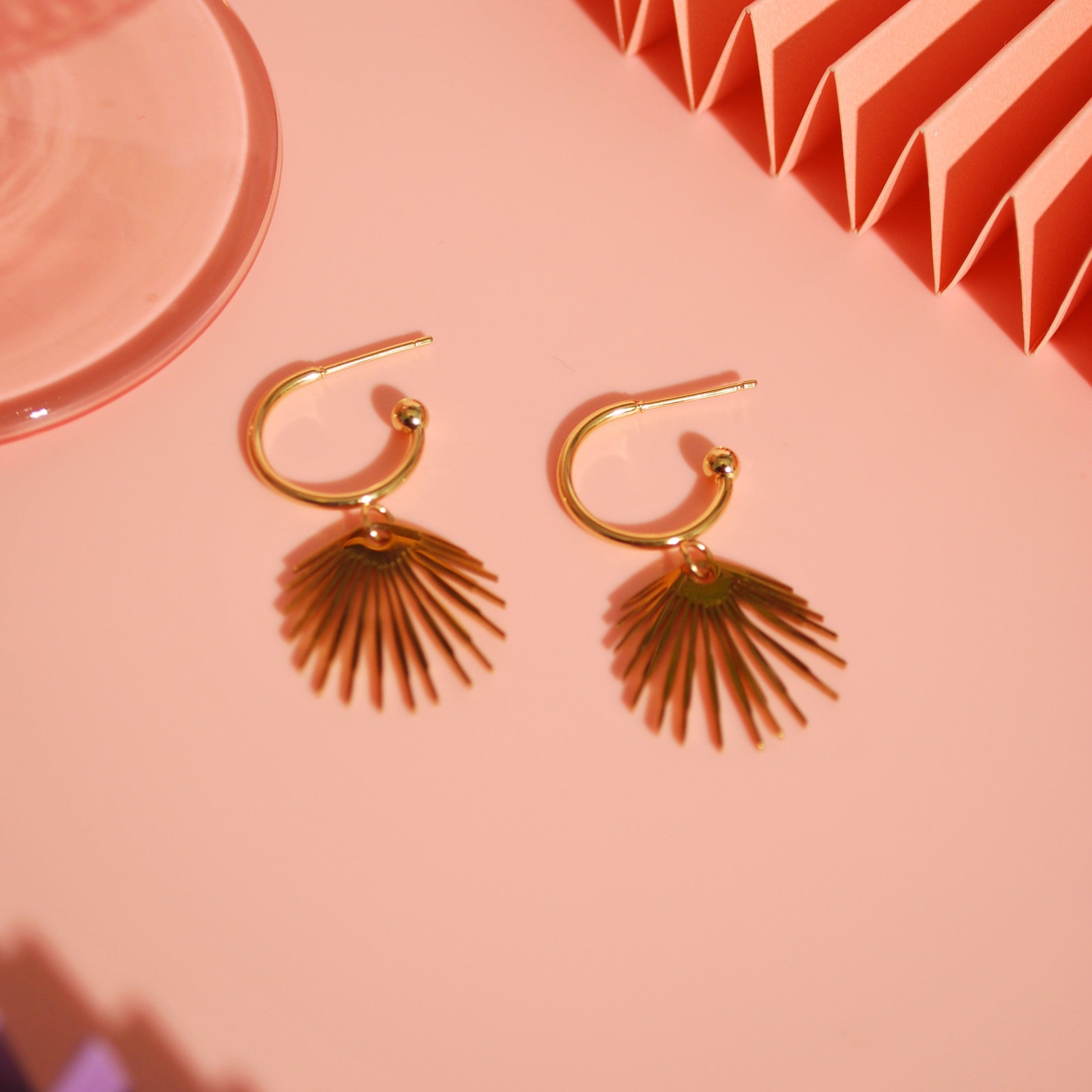 24K vergoldete Creolen mit Sonnenanhänger – handgefertigt