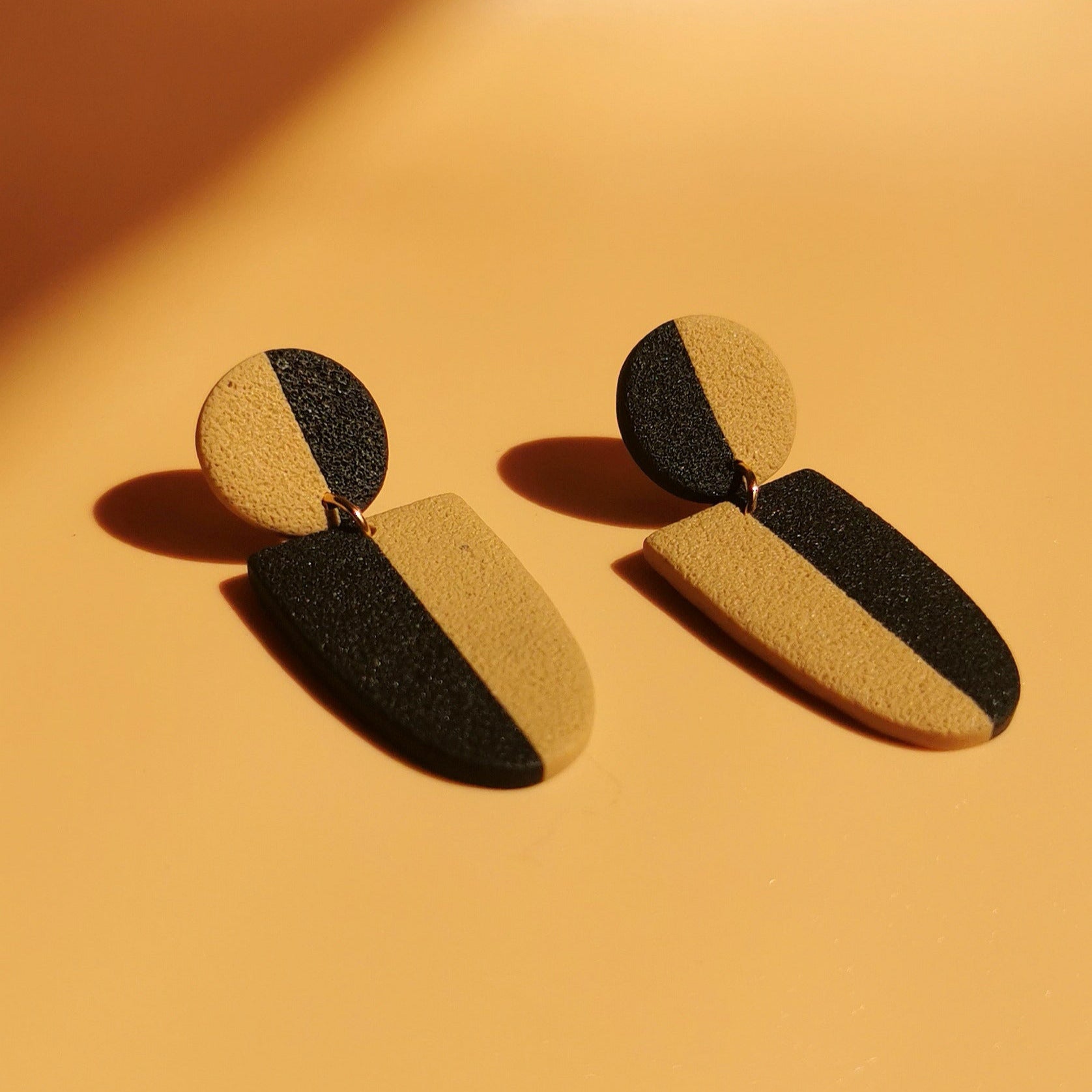 Santoclay Statement-Ohrringe – modern, gold & handmade