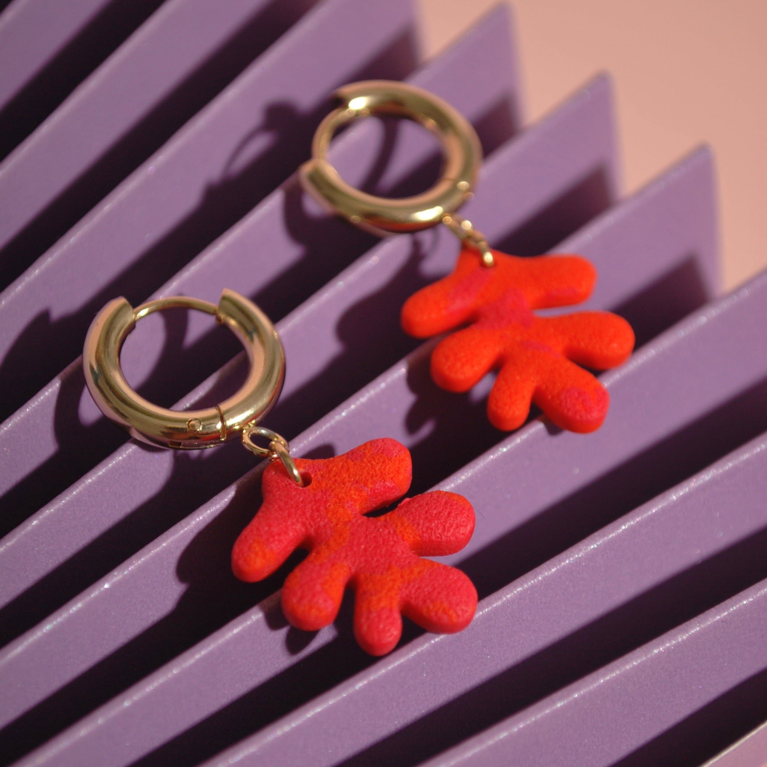 24K-Creolen mit Korallenmuster – perfekt für empfindliche Haut-orange