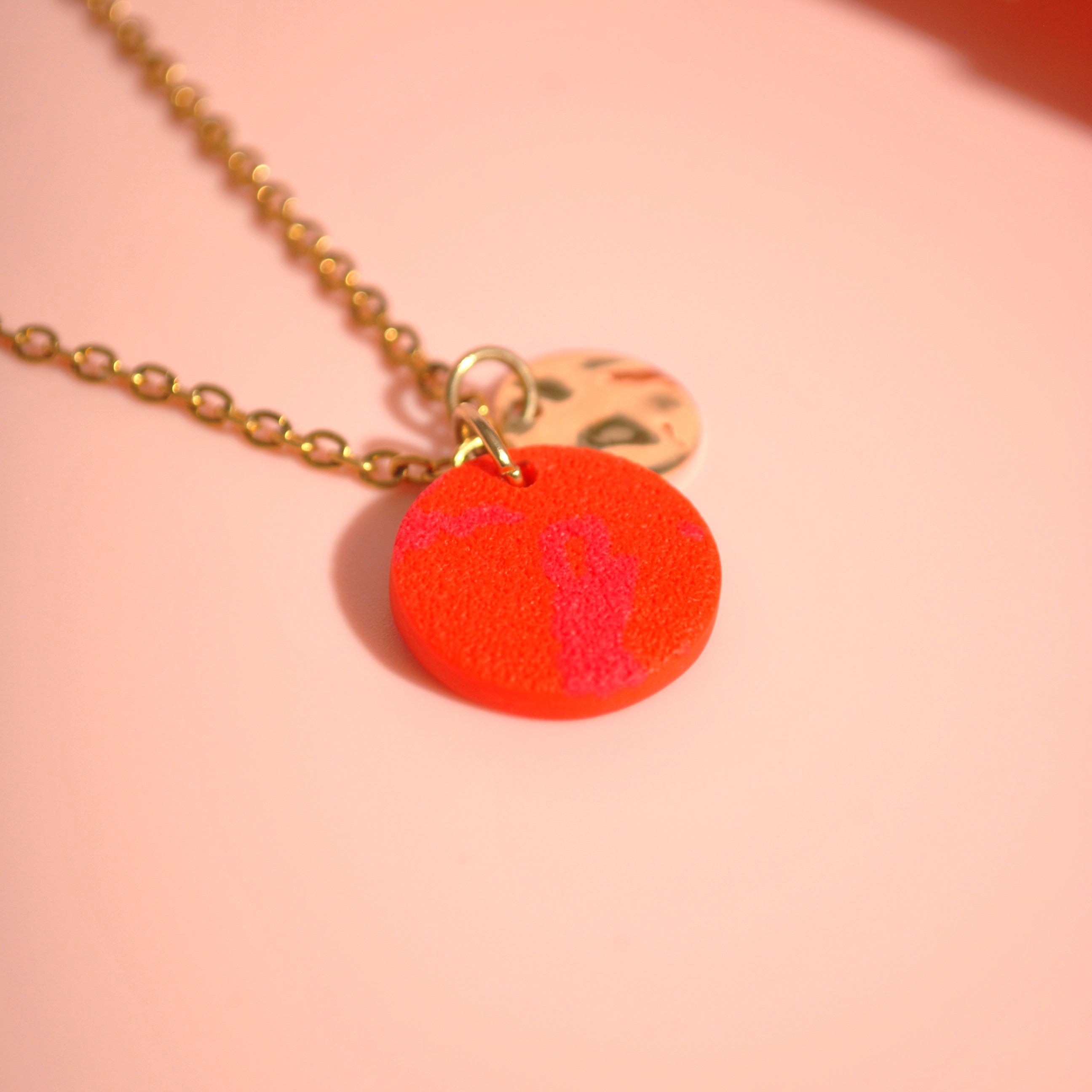 Orange Halskette von Santoclay – leicht & allergikerfreundlich