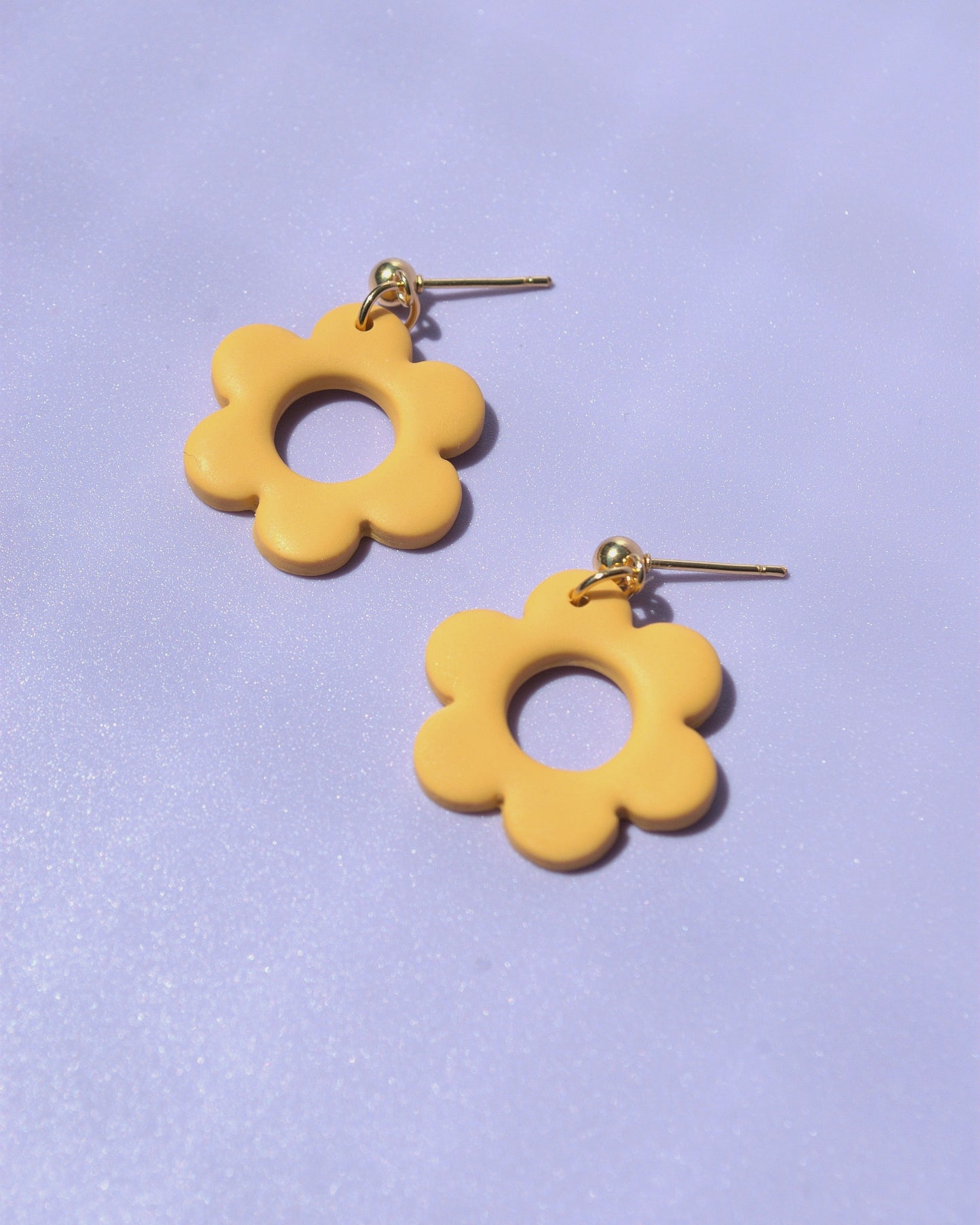 Daisy | Flower Earrings 