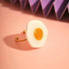 Eggstasy Ring handgemacht aus Polymer Clay von Santoclay Handmade