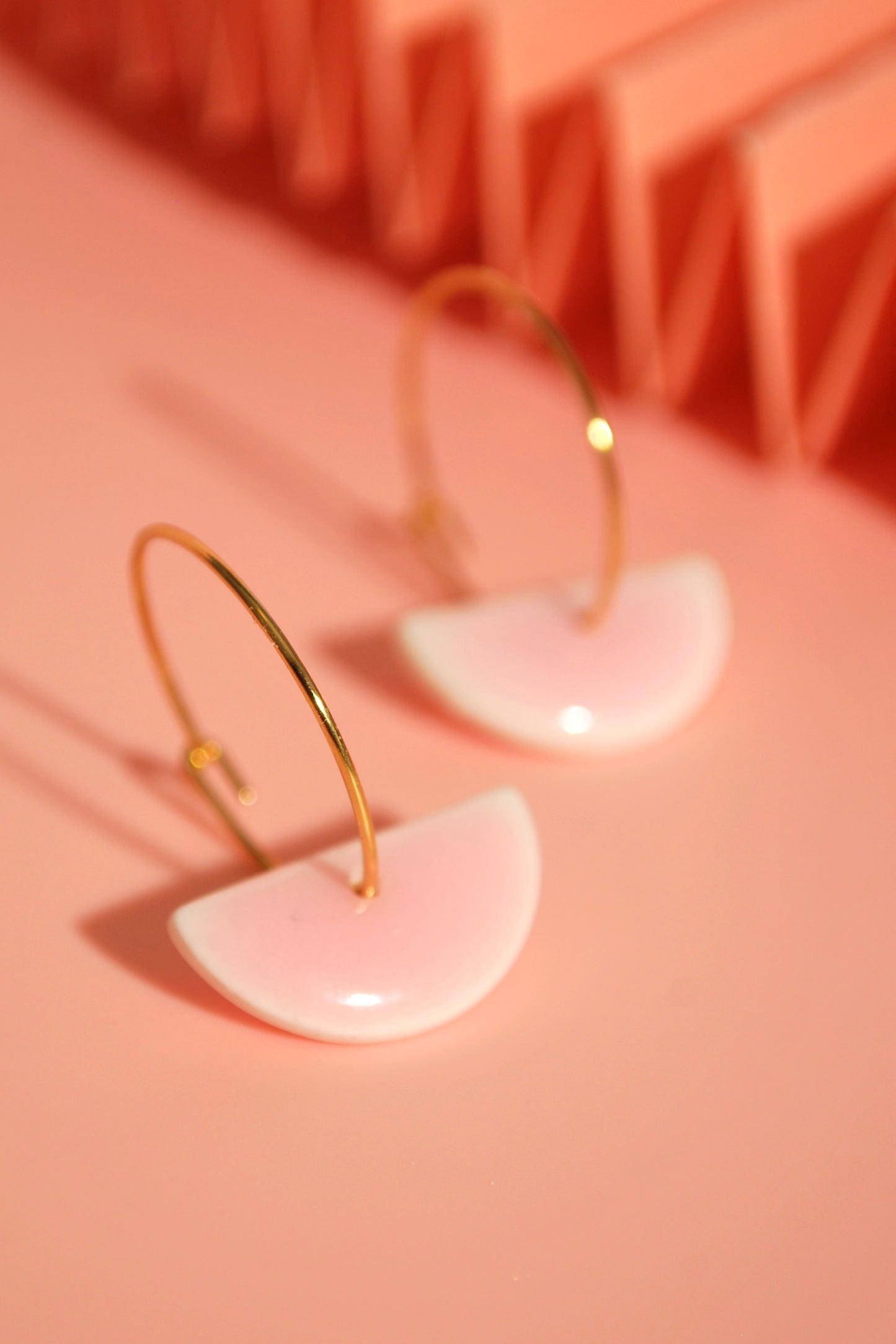 Handgemachte Ohrringe in Keramik-Optik aus Polymer Clay