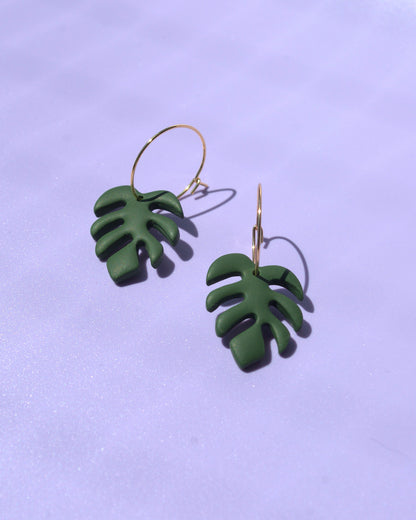 Monstera-Creolen aus 18K vergoldetem Chirurgenstahl – handgemacht