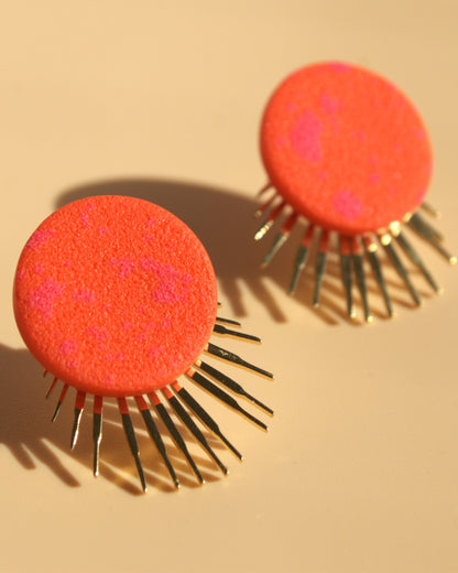 Elegante Ohrringe mit Struktur – handmade in München
